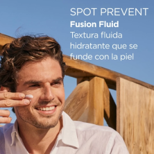 Isdin Spot Prevent Fusion Fluid SPF50+ 50 ml textura